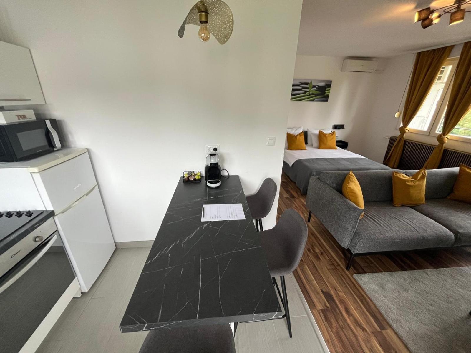 Plitvička Jezera Eva Luxury Rooms & Apartments מראה חיצוני תמונה