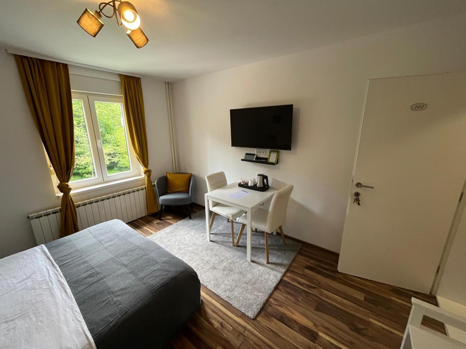 Plitvička Jezera Eva Luxury Rooms & Apartments מראה חיצוני תמונה